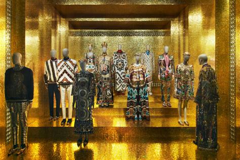 dolce gabbana museo|dolce gabbana palazzo reale.